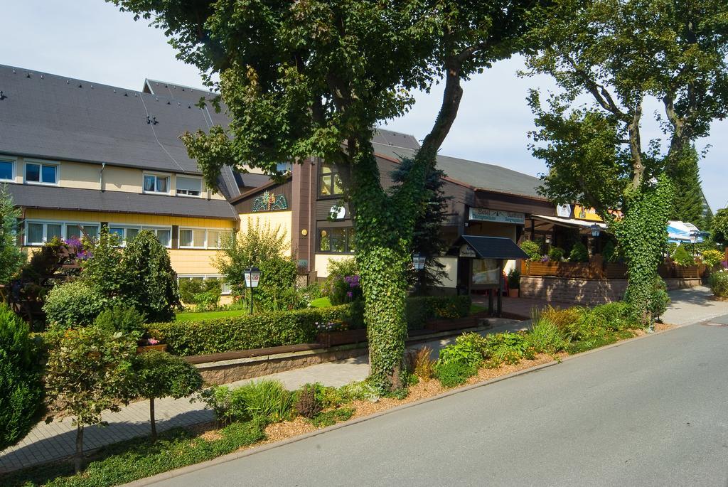 Hotel Thueringenschanze Oberhof  Buitenkant foto