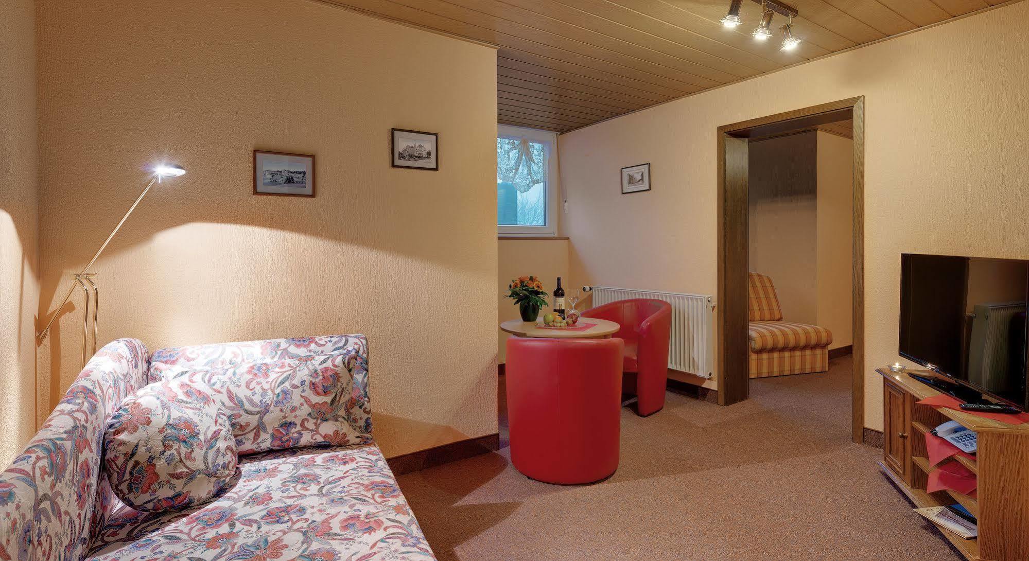 Hotel Thueringenschanze Oberhof  Buitenkant foto